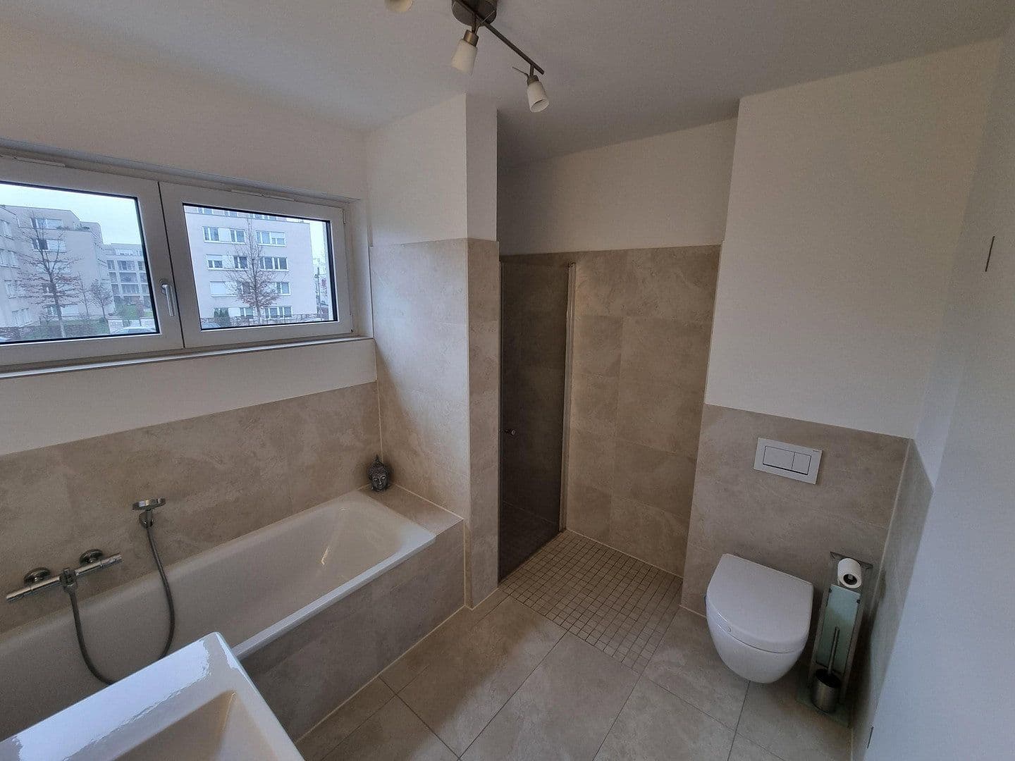 Prenájom bytu 2-izbový 73 m², Wolfgang-Bangert-Strasse 8, Frankfurt am Main, Hesensko Prenájom bytu 2-izbový 73 m², Wolfgang-Bangert-Strasse 8, Frankfurt am Main, Hesensko