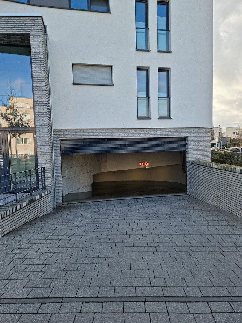 Prenájom bytu 2-izbový 73 m², Wolfgang-Bangert-Strasse 8, Frankfurt am Main, Hesensko Prenájom bytu 2-izbový 73 m², Wolfgang-Bangert-Strasse 8, Frankfurt am Main, Hesensko