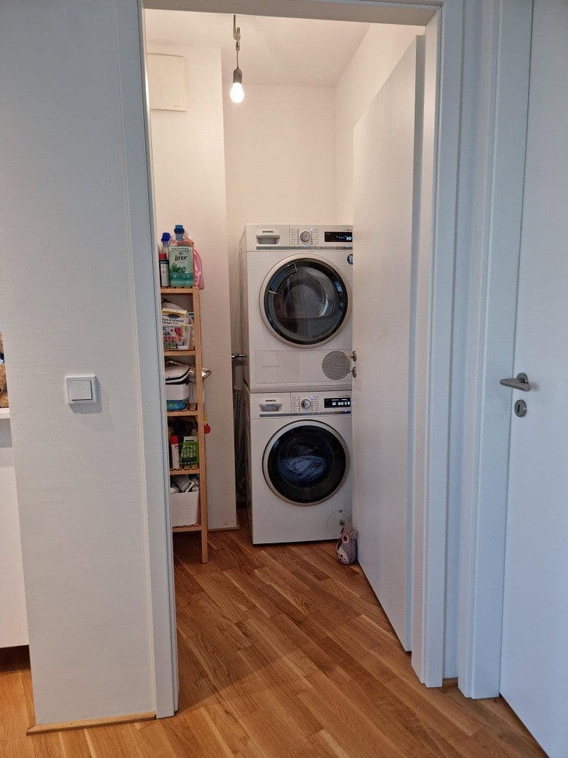 Prenájom bytu 2-izbový 73 m², Wolfgang-Bangert-Strasse 8, Frankfurt am Main, Hesensko Prenájom bytu 2-izbový 73 m², Wolfgang-Bangert-Strasse 8, Frankfurt am Main, Hesensko