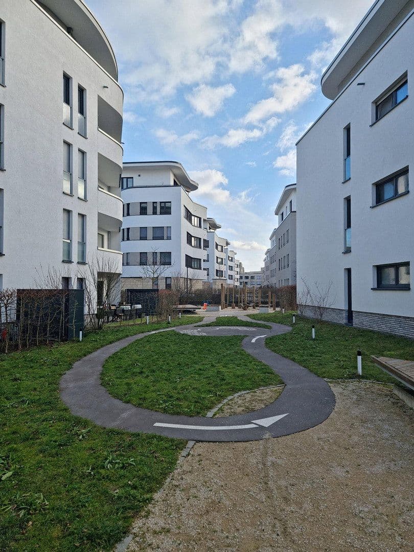 Prenájom bytu 2-izbový 73 m², Wolfgang-Bangert-Strasse 8, Frankfurt am Main, Hesensko Prenájom bytu 2-izbový 73 m², Wolfgang-Bangert-Strasse 8, Frankfurt am Main, Hesensko