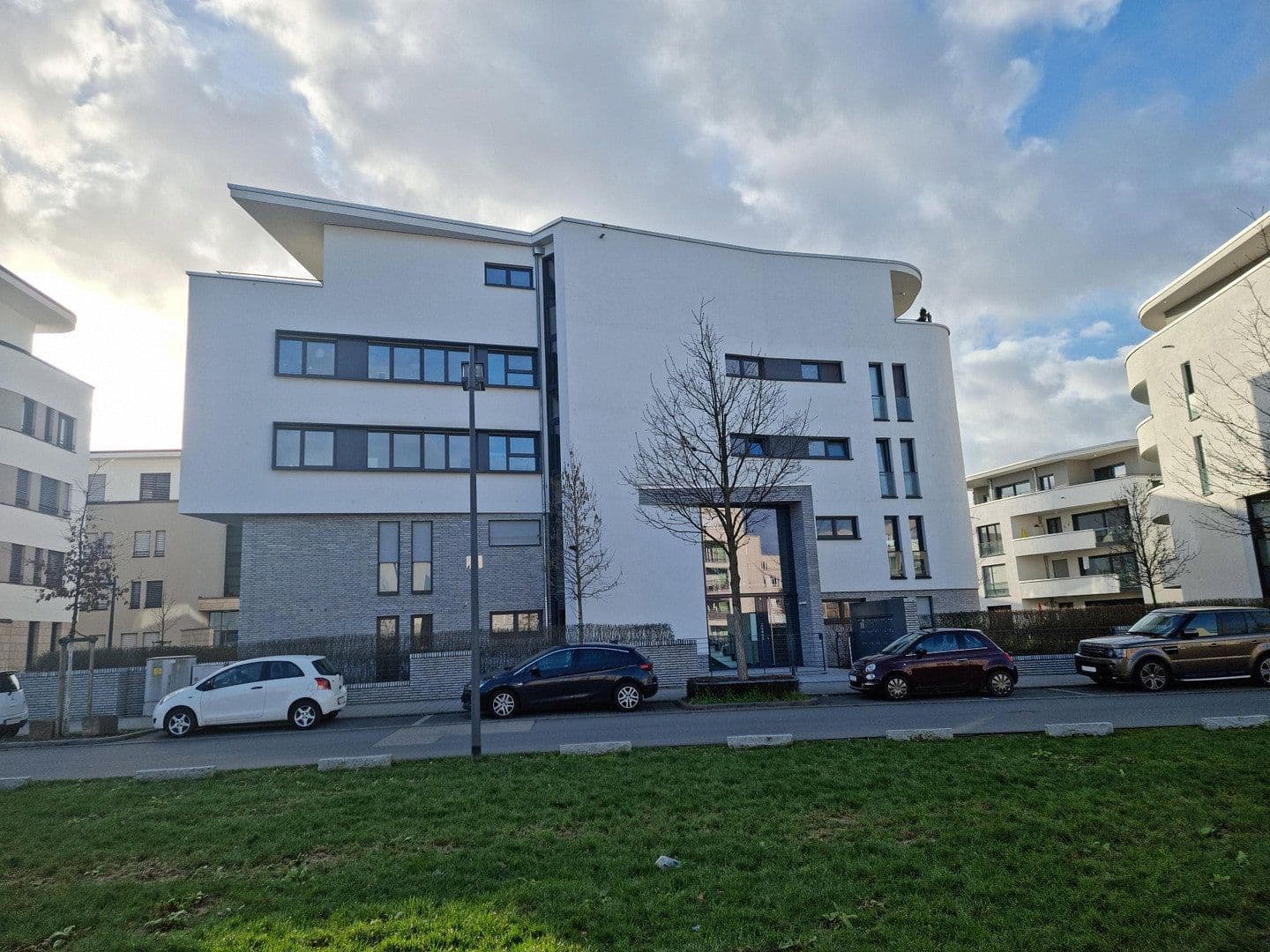 Prenájom bytu 2-izbový 73 m², Wolfgang-Bangert-Strasse 8, Frankfurt am Main, Hesensko Prenájom bytu 2-izbový 73 m², Wolfgang-Bangert-Strasse 8, Frankfurt am Main, Hesensko