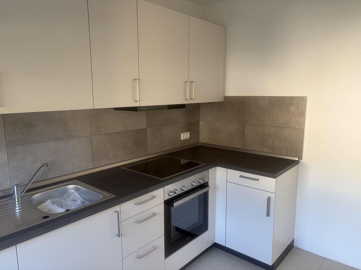 Prenájom bytu 3-izbový 74 m², Neckargemünd, Bádensko-Wurttembersko Prenájom bytu 3-izbový 74 m², Neckargemünd, Bádensko-Wurttembersko