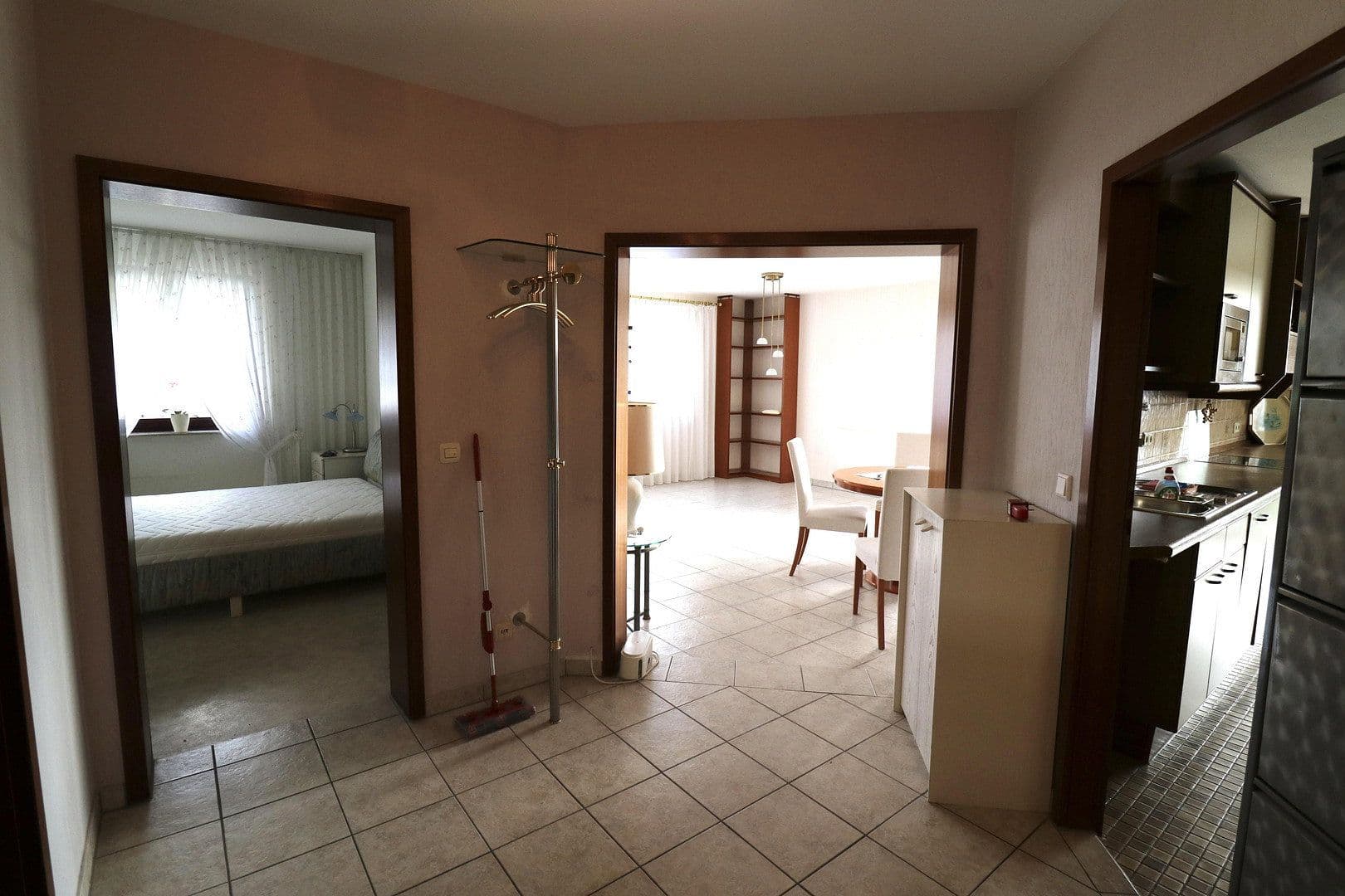 Prenájom bytu 2-izbový 72 m², Fürth, Bavorsko Prenájom bytu 2-izbový 72 m², Fürth, Bavorsko