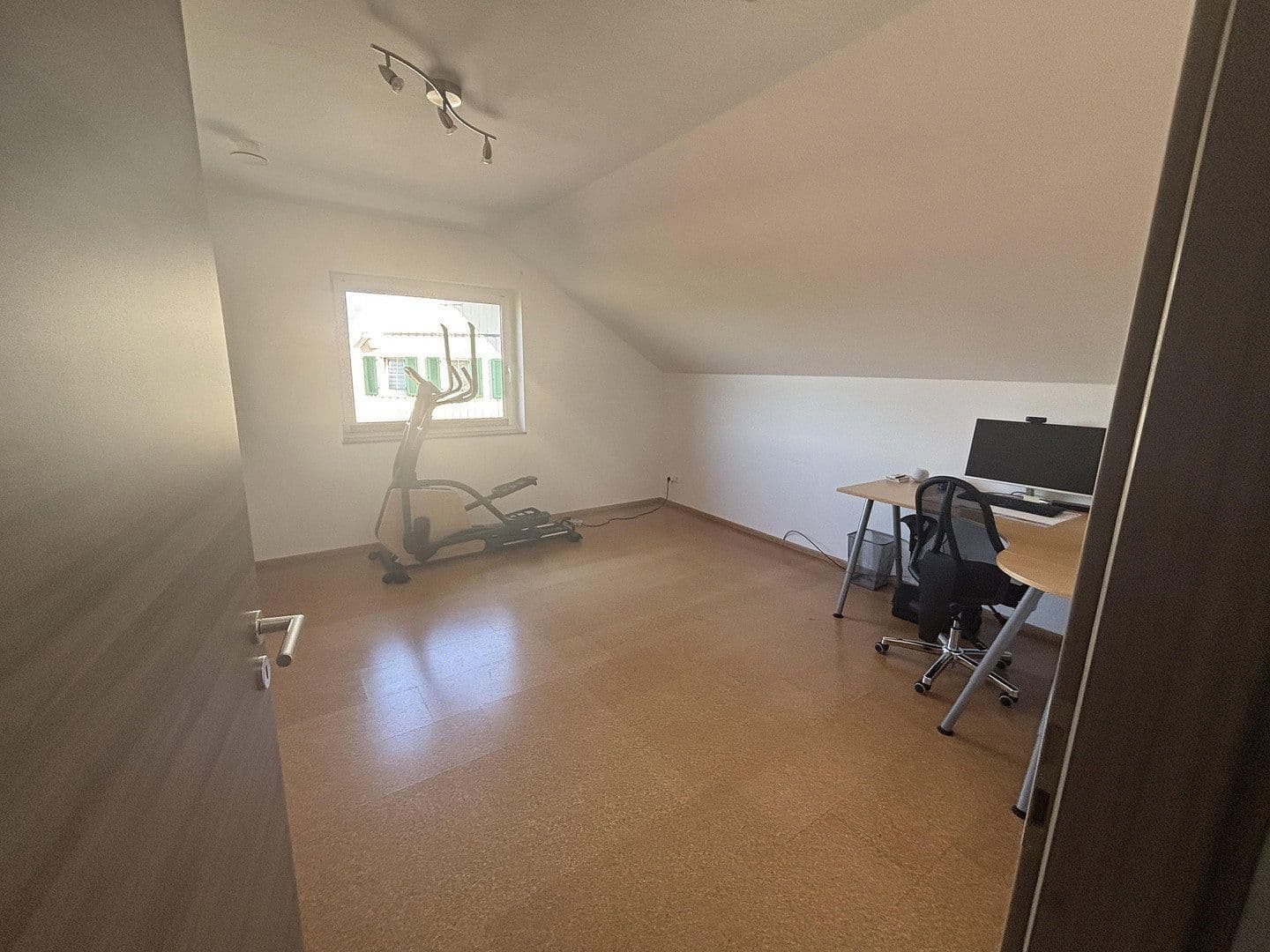 Predaj domu 123 m², pozemok 698 m², Auf Strieglen 2, Gosheim, Bádensko-Wurttembersko Predaj domu 123 m², pozemok 698 m², Auf Strieglen 2, Gosheim, Bádensko-Wurttembersko