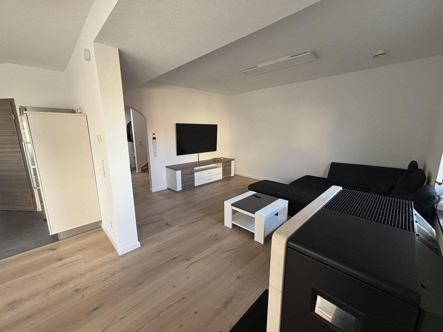Predaj domu 123 m², pozemok 698 m², Auf Strieglen 2, Gosheim, Bádensko-Wurttembersko Predaj domu 123 m², pozemok 698 m², Auf Strieglen 2, Gosheim, Bádensko-Wurttembersko