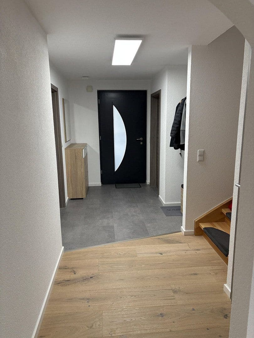 Predaj domu 123 m², pozemok 698 m², Auf Strieglen 2, Gosheim, Bádensko-Wurttembersko Predaj domu 123 m², pozemok 698 m², Auf Strieglen 2, Gosheim, Bádensko-Wurttembersko