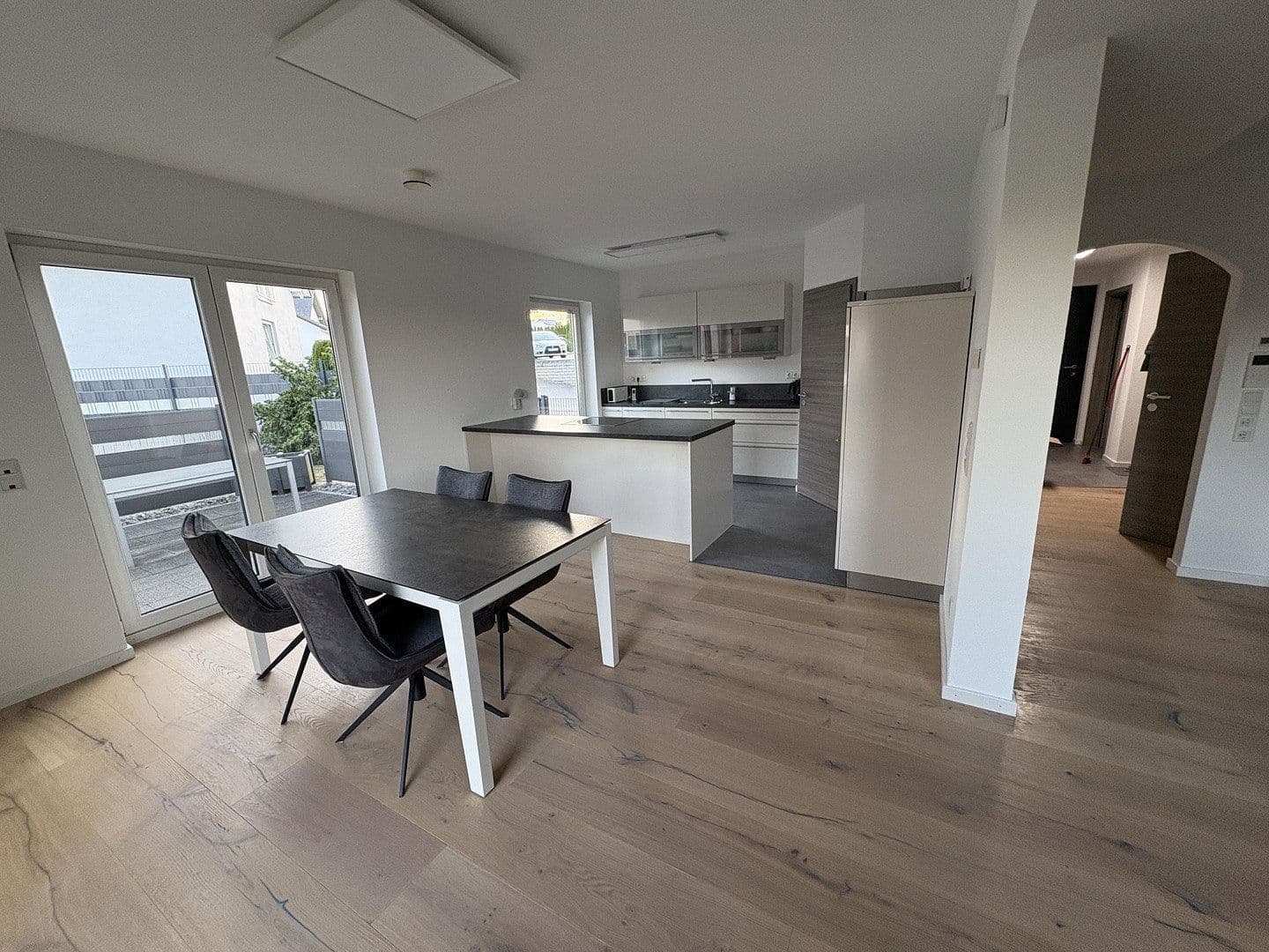 Predaj domu 123 m², pozemok 698 m², Auf Strieglen 2, Gosheim, Bádensko-Wurttembersko Predaj domu 123 m², pozemok 698 m², Auf Strieglen 2, Gosheim, Bádensko-Wurttembersko