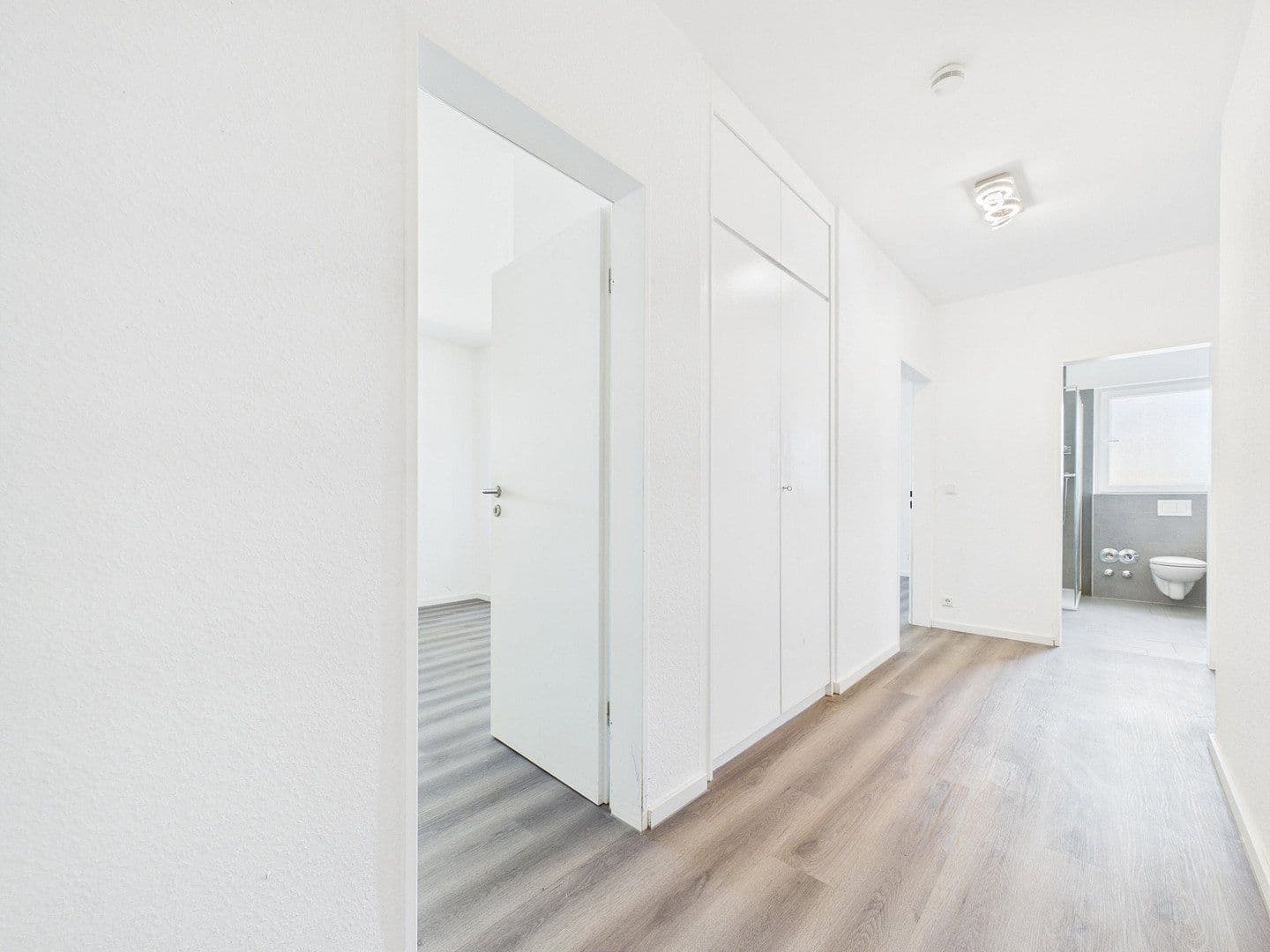 Predaj bytu 3-izbový 120 m², Düsseldorf, Severné Porýnie - Westfálsko Predaj bytu 3-izbový 120 m², Düsseldorf, Severné Porýnie - Westfálsko