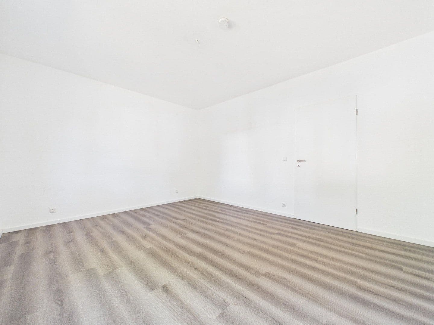 Predaj bytu 3-izbový 120 m², Düsseldorf, Severné Porýnie - Westfálsko Predaj bytu 3-izbový 120 m², Düsseldorf, Severné Porýnie - Westfálsko