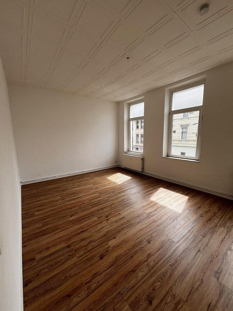 Prenájom bytu 3-izbový 79 m², Krefeld, Severné Porýnie - Westfálsko Prenájom bytu 3-izbový 79 m², Krefeld, Severné Porýnie - Westfálsko