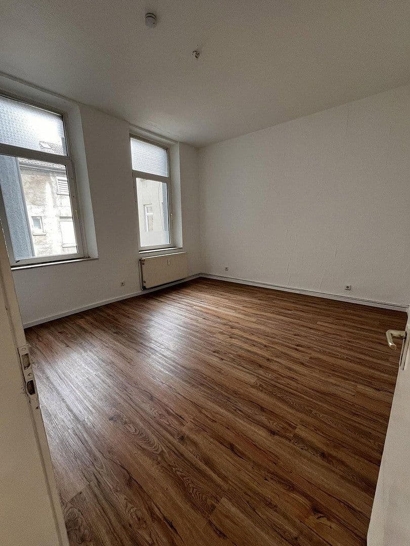 Prenájom bytu 3-izbový 79 m², Krefeld, Severné Porýnie - Westfálsko Prenájom bytu 3-izbový 79 m², Krefeld, Severné Porýnie - Westfálsko