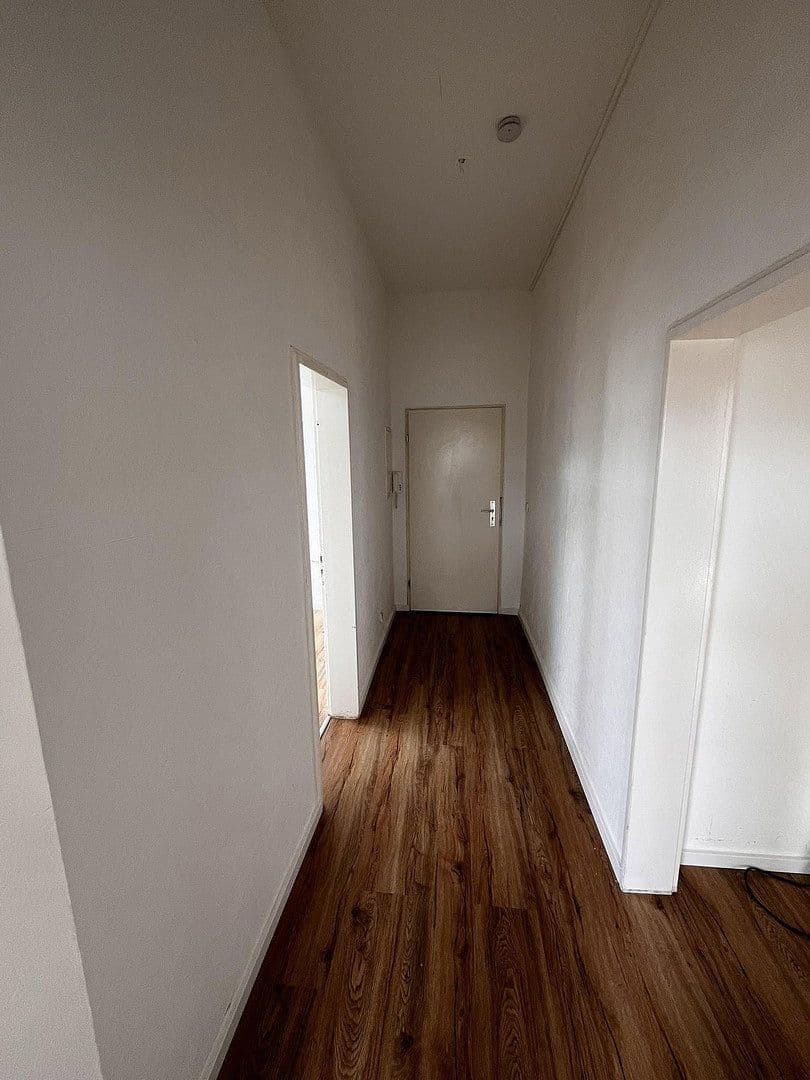 Prenájom bytu 3-izbový 79 m², Krefeld, Severné Porýnie - Westfálsko Prenájom bytu 3-izbový 79 m², Krefeld, Severné Porýnie - Westfálsko