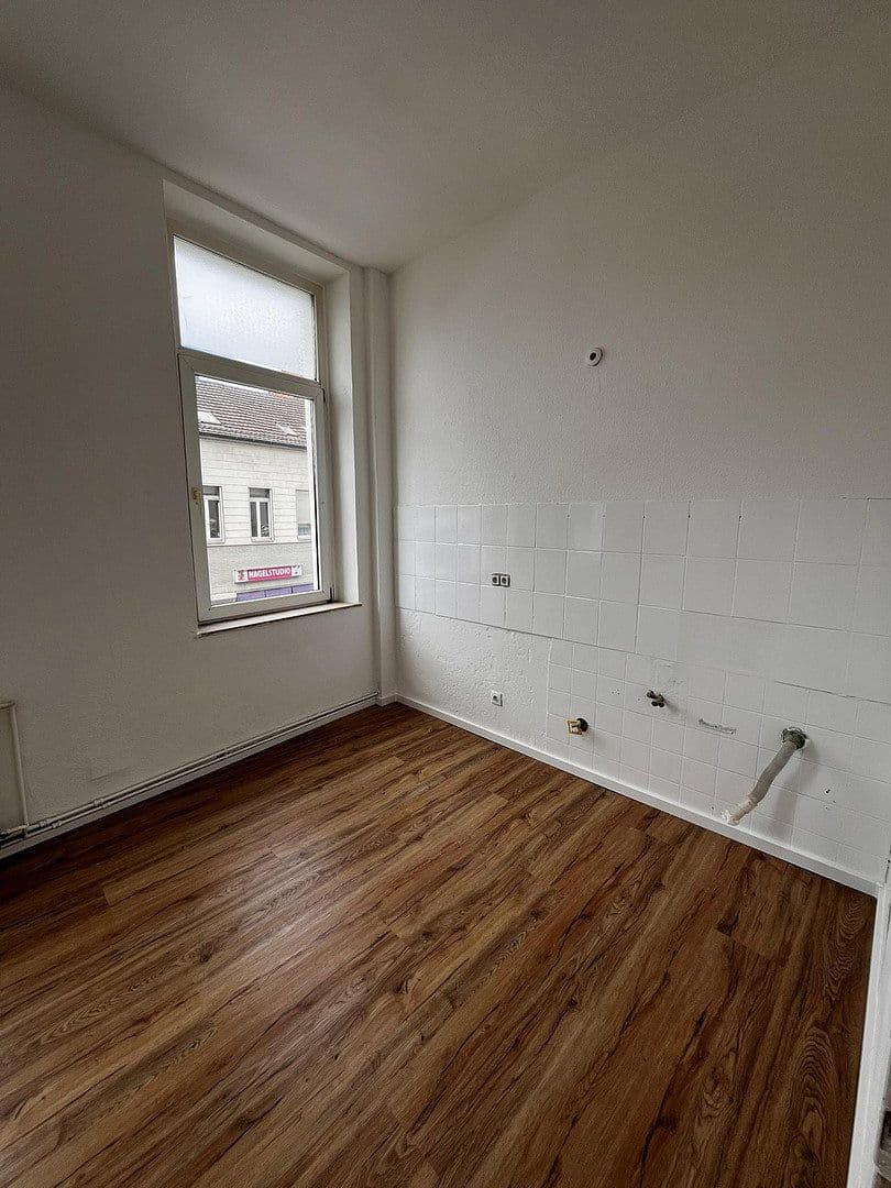 Prenájom bytu 3-izbový 79 m², Krefeld, Severné Porýnie - Westfálsko Prenájom bytu 3-izbový 79 m², Krefeld, Severné Porýnie - Westfálsko