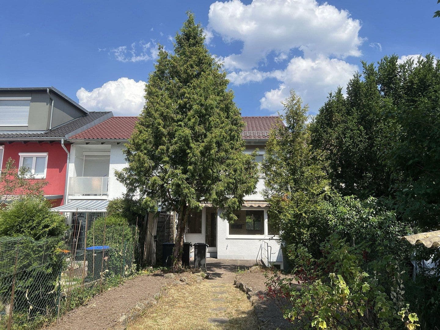 Predaj domu 92 m², pozemok 214 m², Fohrenbühlerstraße 103, Sindelfingen, Bádensko-Wurttembersko Predaj domu 92 m², pozemok 214 m², Fohrenbühlerstraße 103, Sindelfingen, Bádensko-Wurttembersko