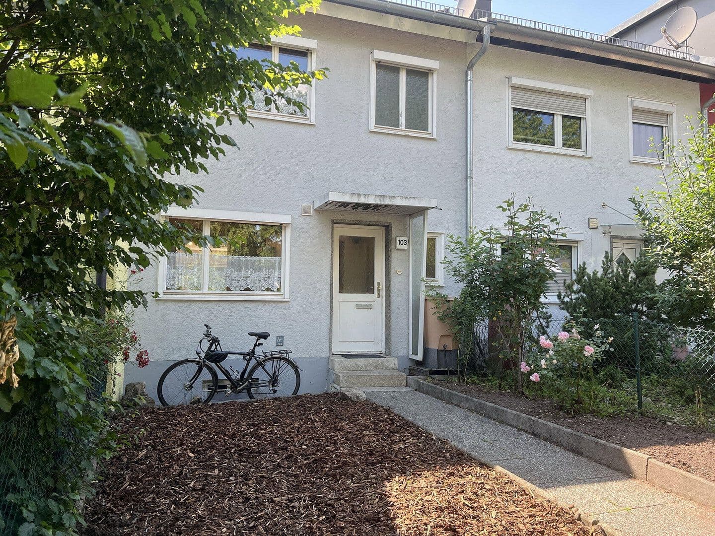 Predaj domu 92 m², pozemok 214 m², Fohrenbühlerstraße 103, Sindelfingen, Bádensko-Wurttembersko Predaj domu 92 m², pozemok 214 m², Fohrenbühlerstraße 103, Sindelfingen, Bádensko-Wurttembersko