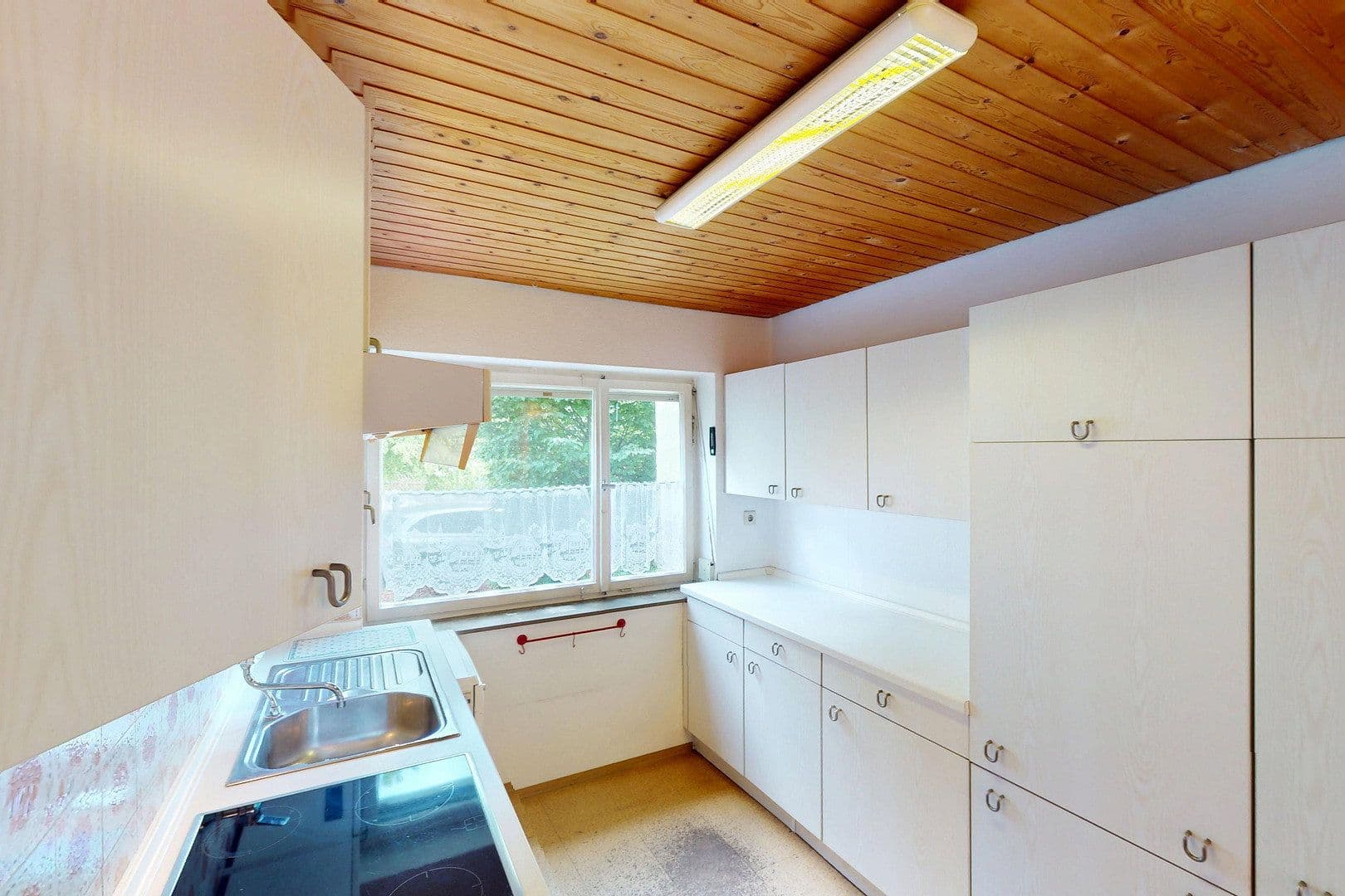 Predaj domu 92 m², pozemok 214 m², Fohrenbühlerstraße 103, Sindelfingen, Bádensko-Wurttembersko Predaj domu 92 m², pozemok 214 m², Fohrenbühlerstraße 103, Sindelfingen, Bádensko-Wurttembersko