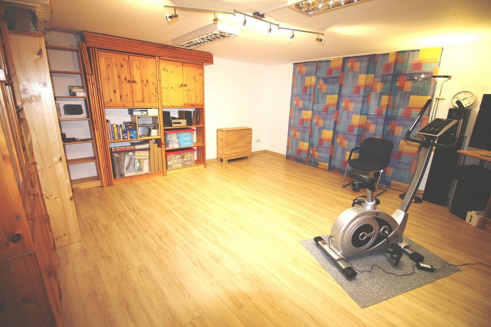 Predaj domu 165 m², pozemok 824 m², Immenhausen, Hesensko Predaj domu 165 m², pozemok 824 m², Immenhausen, Hesensko