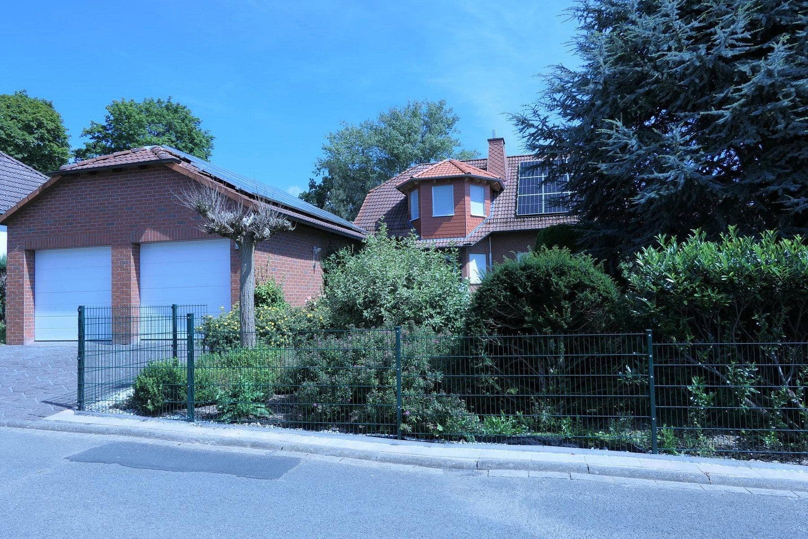 Predaj domu 165 m², pozemok 824 m², Immenhausen, Hesensko Predaj domu 165 m², pozemok 824 m², Immenhausen, Hesensko