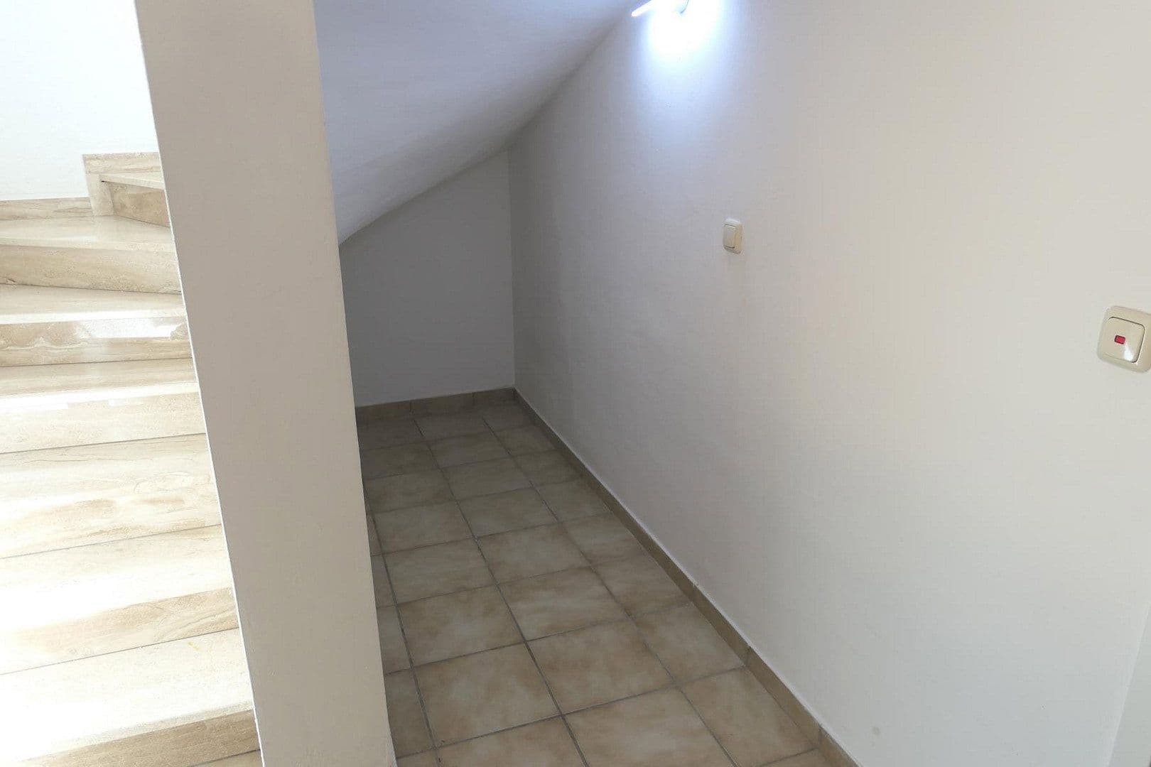 Predaj domu 165 m², pozemok 824 m², Immenhausen, Hesensko Predaj domu 165 m², pozemok 824 m², Immenhausen, Hesensko