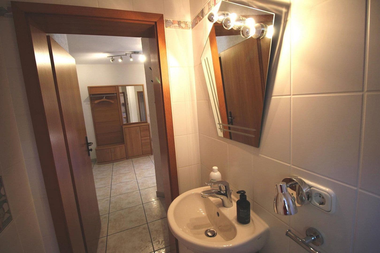 Predaj domu 165 m², pozemok 824 m², Immenhausen, Hesensko Predaj domu 165 m², pozemok 824 m², Immenhausen, Hesensko