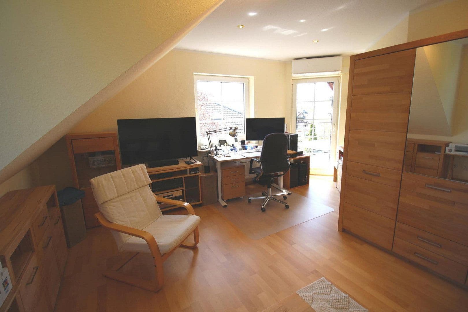 Predaj domu 165 m², pozemok 824 m², Immenhausen, Hesensko Predaj domu 165 m², pozemok 824 m², Immenhausen, Hesensko