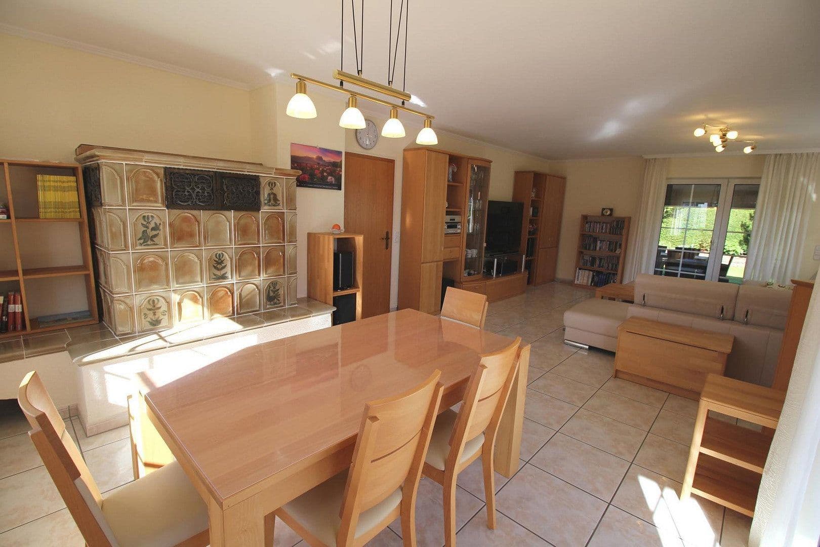 Predaj domu 165 m², pozemok 824 m², Immenhausen, Hesensko Predaj domu 165 m², pozemok 824 m², Immenhausen, Hesensko