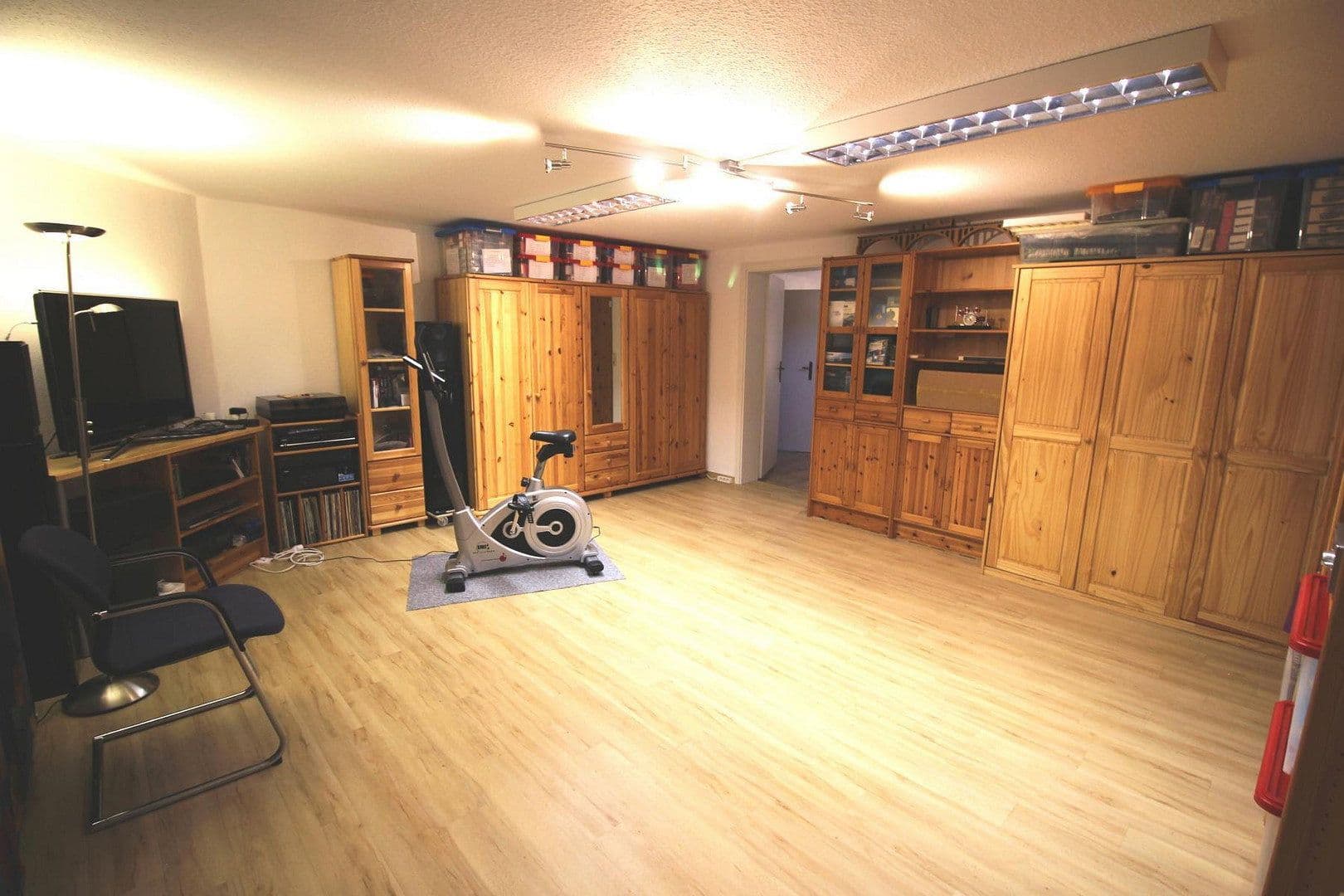 Predaj domu 165 m², pozemok 824 m², Immenhausen, Hesensko Predaj domu 165 m², pozemok 824 m², Immenhausen, Hesensko