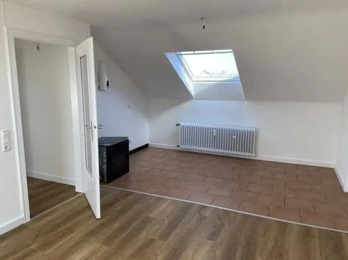 Prenájom bytu 2-izbový 32 m², Oststrasse 26, Meerbusch, Severné Porýnie - Westfálsko Prenájom bytu 2-izbový 32 m², Oststrasse 26, Meerbusch, Severné Porýnie - Westfálsko