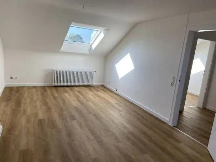 Prenájom bytu 2-izbový 32 m², Oststrasse 26, Meerbusch, Severné Porýnie - Westfálsko Prenájom bytu 2-izbový 32 m², Oststrasse 26, Meerbusch, Severné Porýnie - Westfálsko