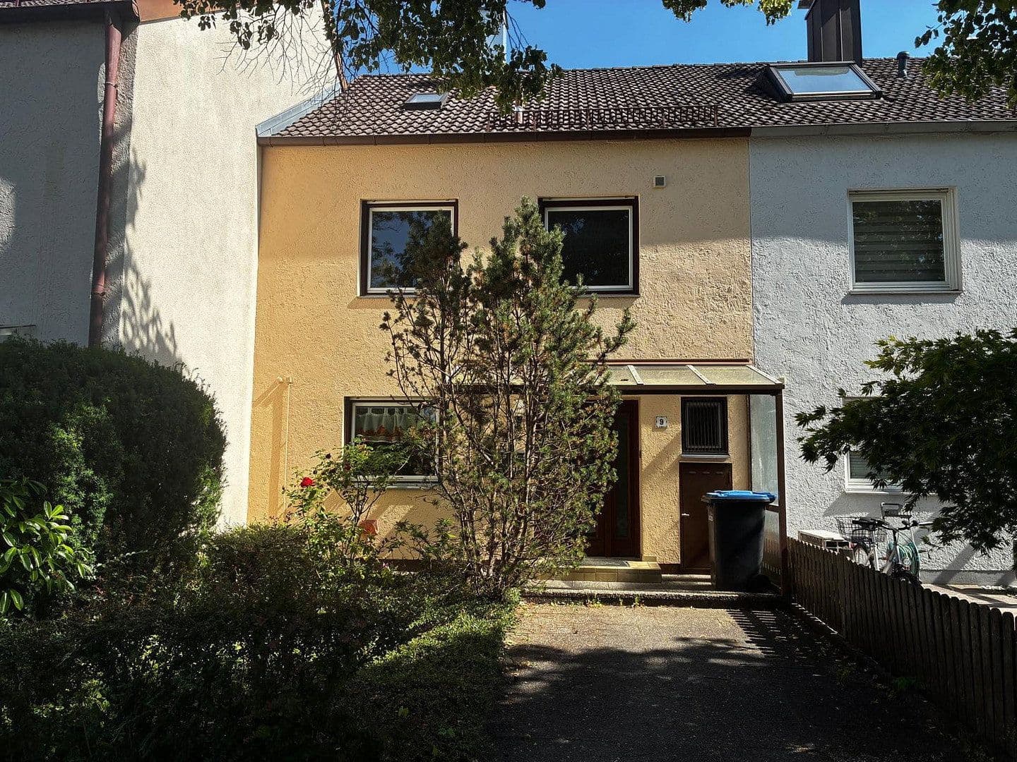 Predaj domu 129 m², pozemok 221 m², Germering, Bavorsko Predaj domu 129 m², pozemok 221 m², Germering, Bavorsko