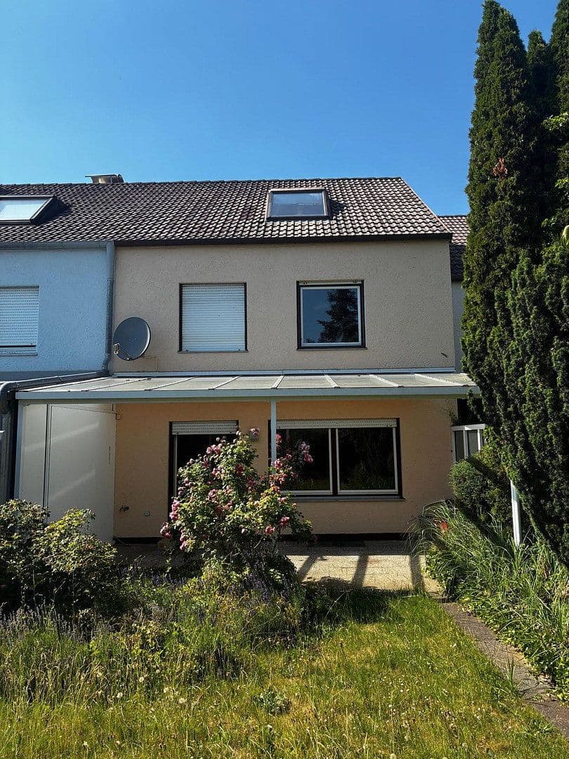 Predaj domu 129 m², pozemok 221 m², Germering, Bavorsko Predaj domu 129 m², pozemok 221 m², Germering, Bavorsko
