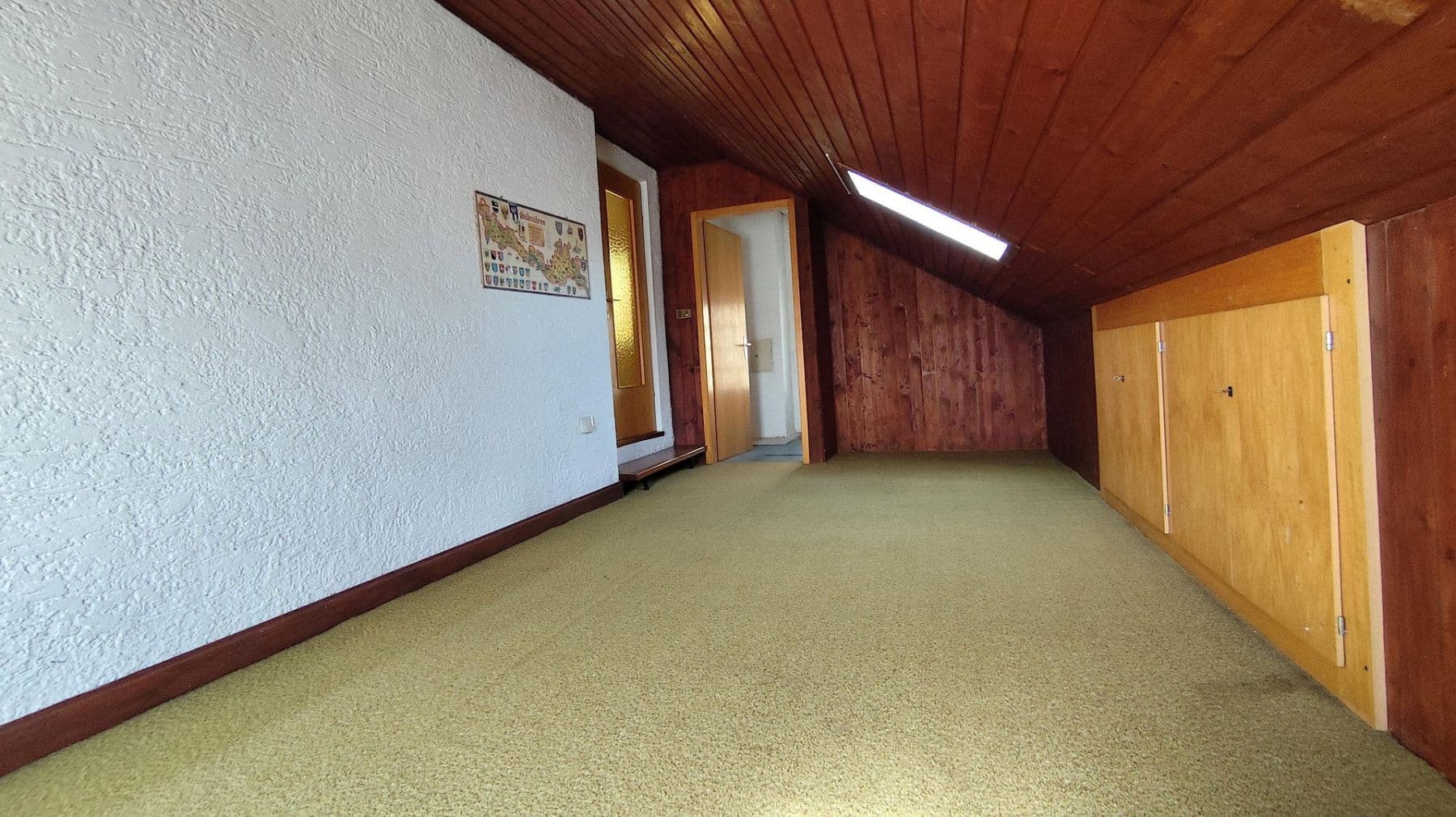 Predaj domu 156 m², pozemok 714 m², Kirchheim am Neckar, Bádensko-Wurttembersko Predaj domu 156 m², pozemok 714 m², Kirchheim am Neckar, Bádensko-Wurttembersko