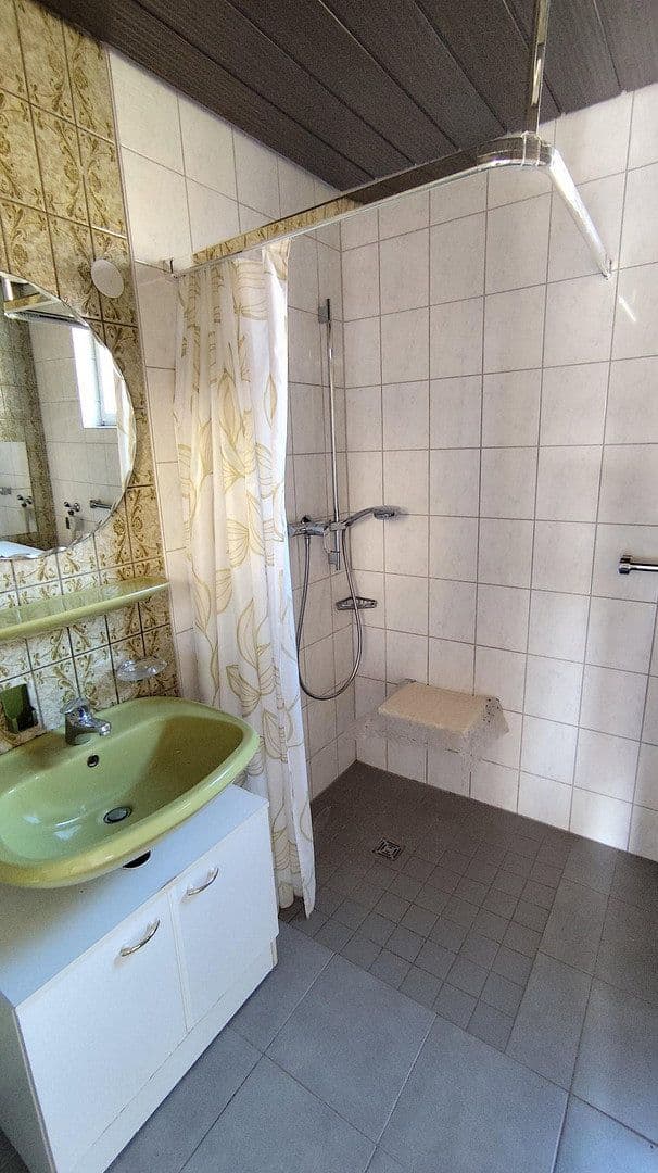 Predaj domu 156 m², pozemok 714 m², Kirchheim am Neckar, Bádensko-Wurttembersko Predaj domu 156 m², pozemok 714 m², Kirchheim am Neckar, Bádensko-Wurttembersko