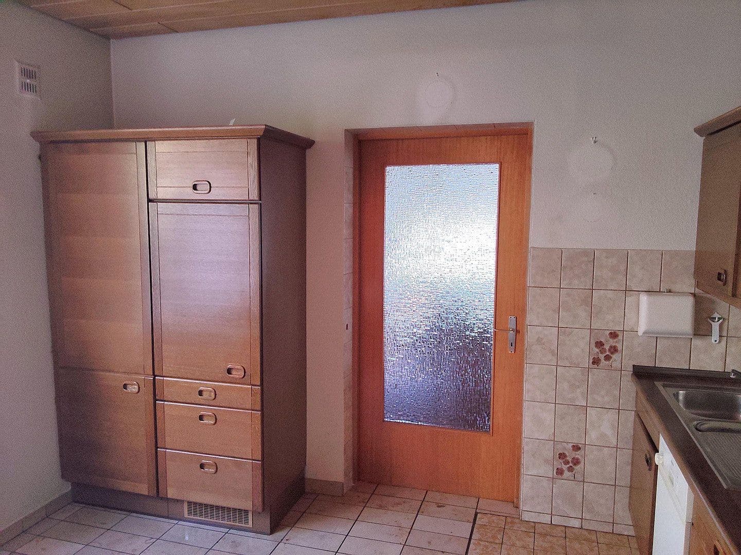 Predaj domu 156 m², pozemok 714 m², Kirchheim am Neckar, Bádensko-Wurttembersko Predaj domu 156 m², pozemok 714 m², Kirchheim am Neckar, Bádensko-Wurttembersko
