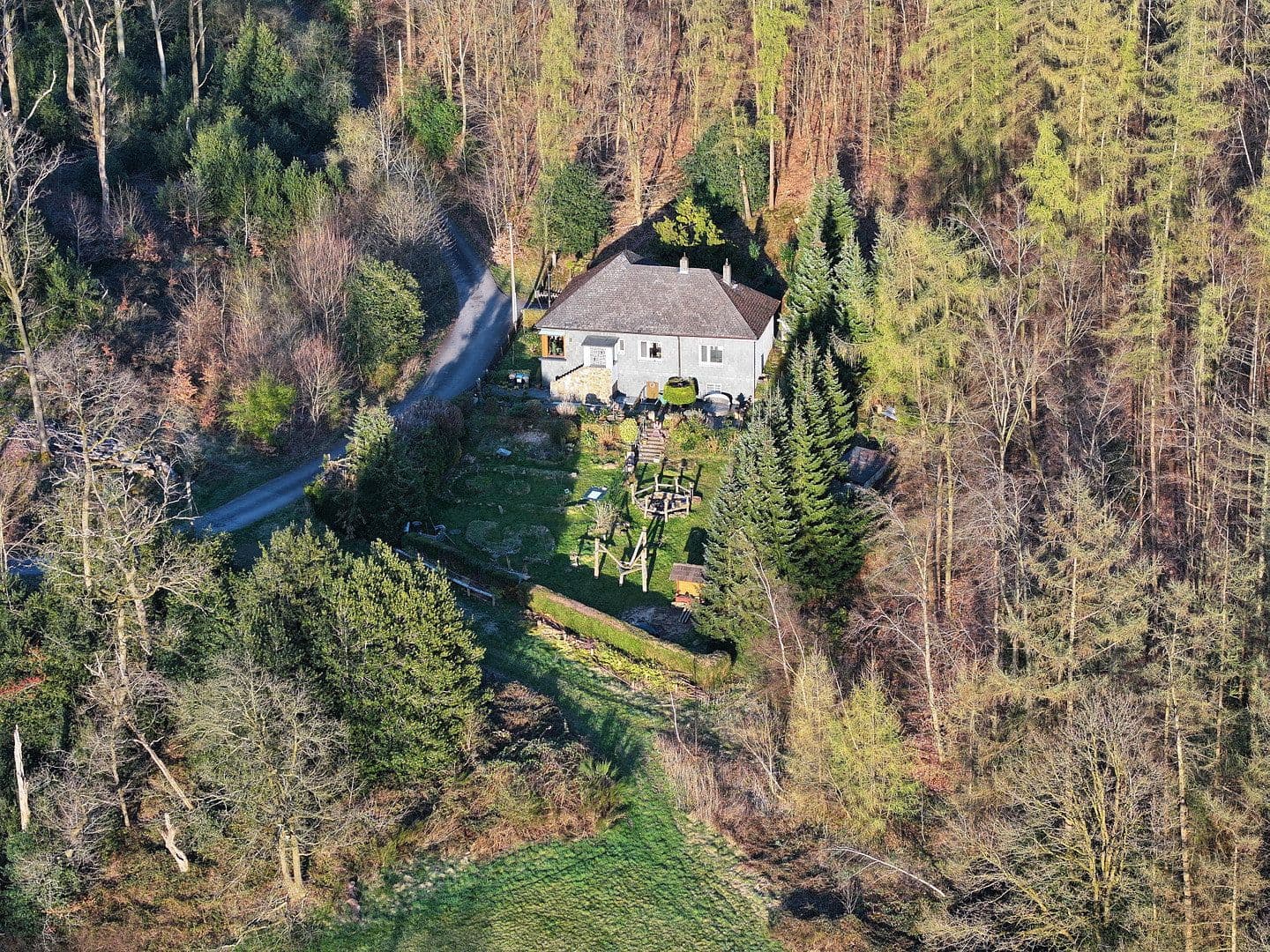 Predaj domu 115 m², pozemok 1.258 m², Elfringhauser Str. 113, Hattingen, Severné Porýnie - Westfálsko Predaj domu 115 m², pozemok 1.258 m², Elfringhauser Str. 113, Hattingen, Severné Porýnie - Westfálsko