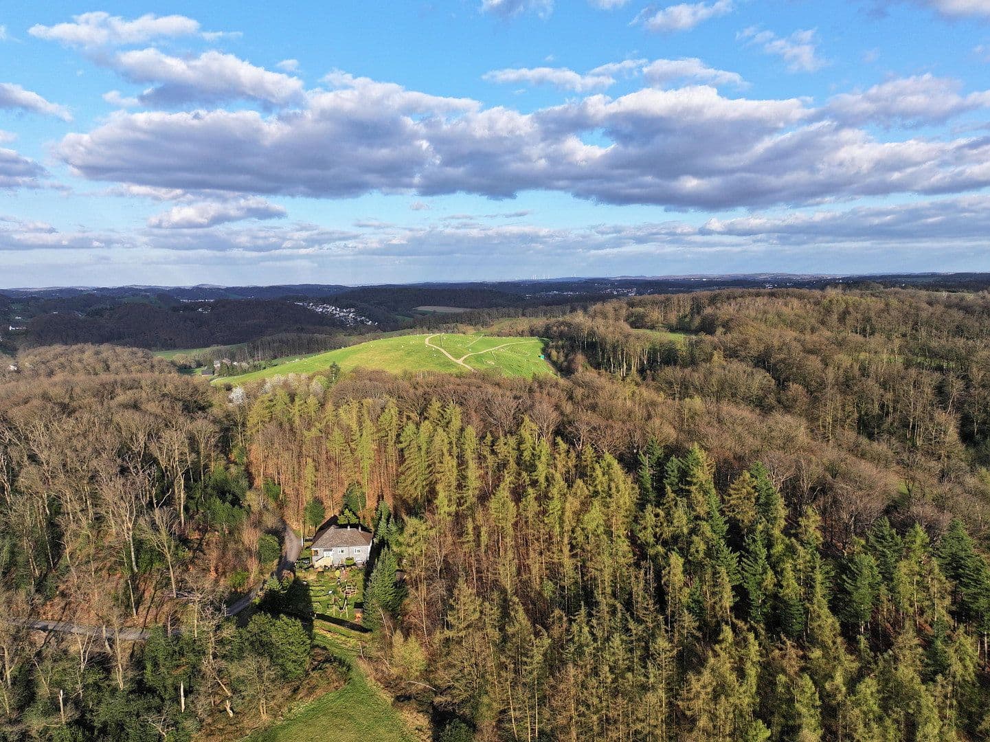 Predaj domu 115 m², pozemok 1.258 m², Elfringhauser Str. 113, Hattingen, Severné Porýnie - Westfálsko Predaj domu 115 m², pozemok 1.258 m², Elfringhauser Str. 113, Hattingen, Severné Porýnie - Westfálsko