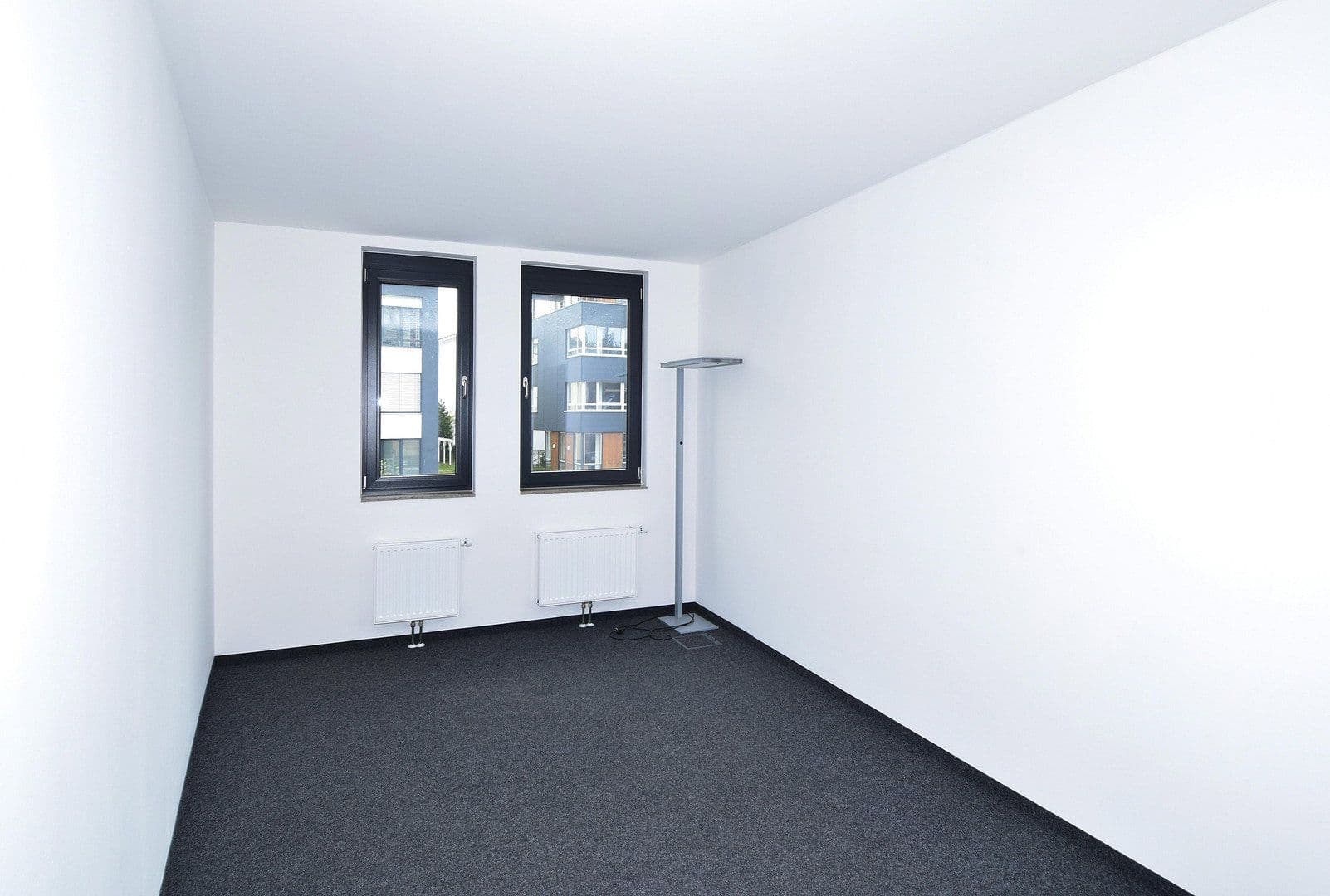 Prenájom kancelárie 219 m², Lise-Meitner-Str. 7, Krailling, Bavorsko Prenájom kancelárie 219 m², Lise-Meitner-Str. 7, Krailling, Bavorsko