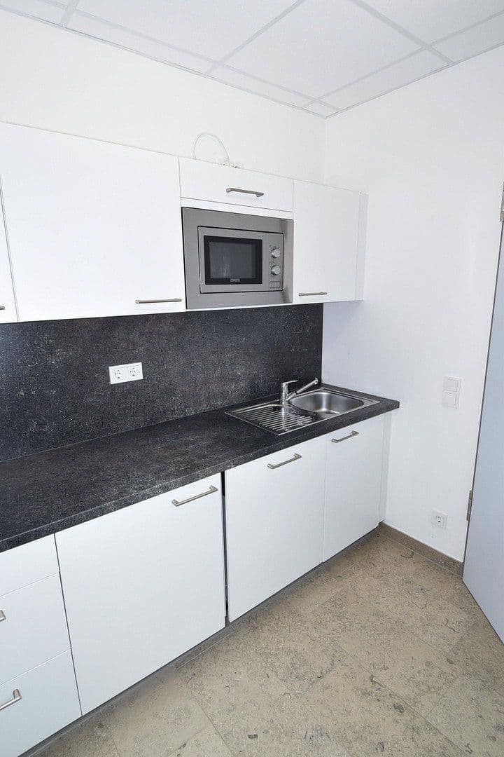Prenájom kancelárie 219 m², Lise-Meitner-Str. 7, Krailling, Bavorsko Prenájom kancelárie 219 m², Lise-Meitner-Str. 7, Krailling, Bavorsko