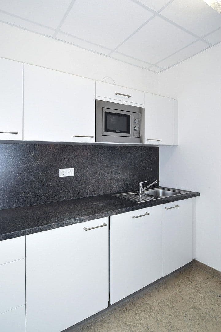 Prenájom kancelárie 219 m², Lise-Meitner-Str. 7, Krailling, Bavorsko Prenájom kancelárie 219 m², Lise-Meitner-Str. 7, Krailling, Bavorsko