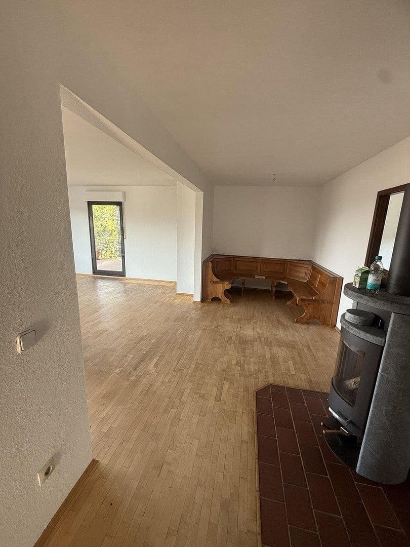 Predaj domu 230 m², pozemok 954 m², Kandern, Bádensko-Wurttembersko Predaj domu 230 m², pozemok 954 m², Kandern, Bádensko-Wurttembersko