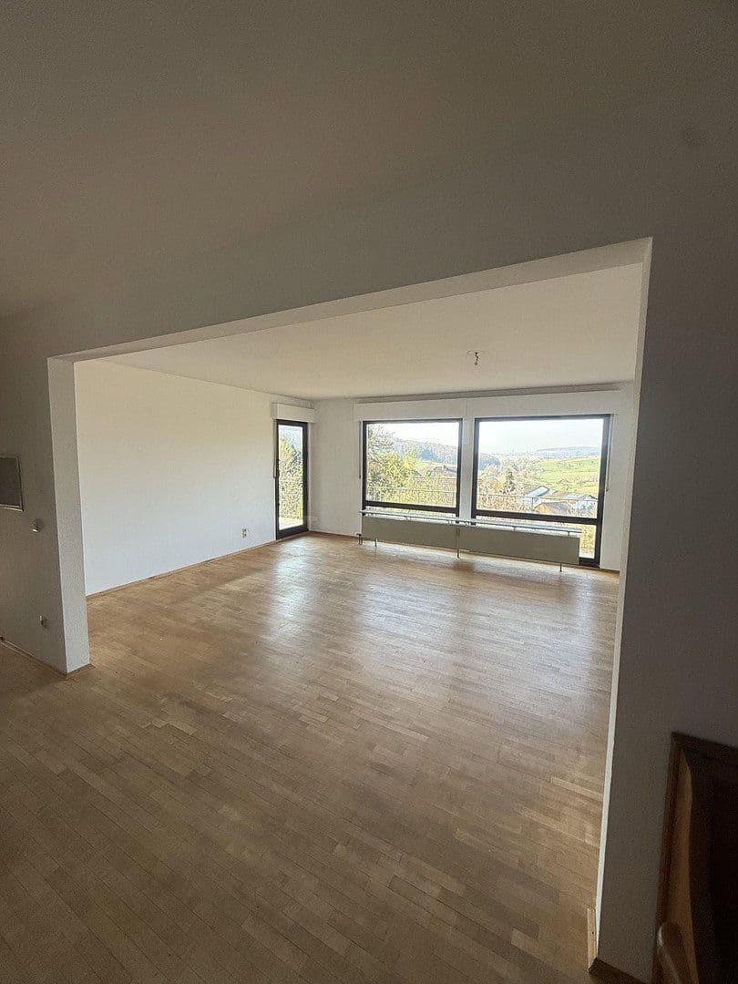 Predaj domu 230 m², pozemok 954 m², Kandern, Bádensko-Wurttembersko Predaj domu 230 m², pozemok 954 m², Kandern, Bádensko-Wurttembersko