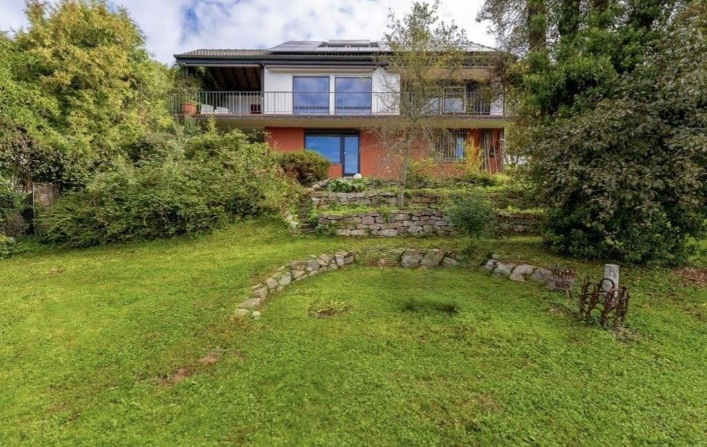 Predaj domu 230 m², pozemok 954 m², Kandern, Bádensko-Wurttembersko Predaj domu 230 m², pozemok 954 m², Kandern, Bádensko-Wurttembersko