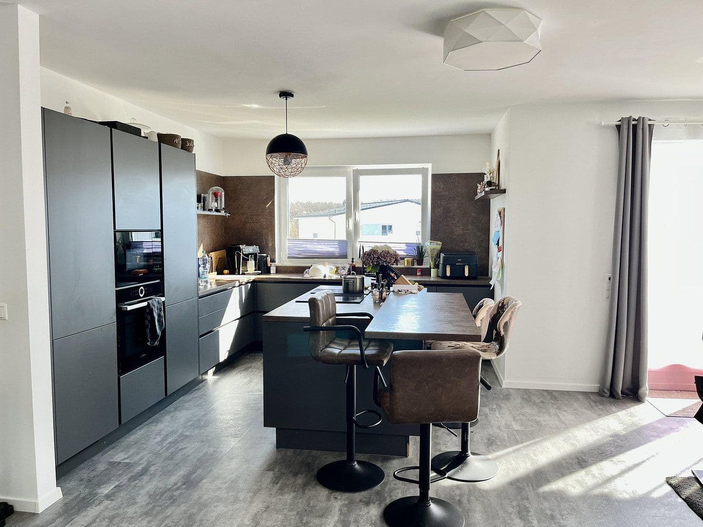 Predaj bytu 3-izbový 113 m², Weiße Erde 7, Euskirchen, Severné Porýnie - Westfálsko Predaj bytu 3-izbový 113 m², Weiße Erde 7, Euskirchen, Severné Porýnie - Westfálsko