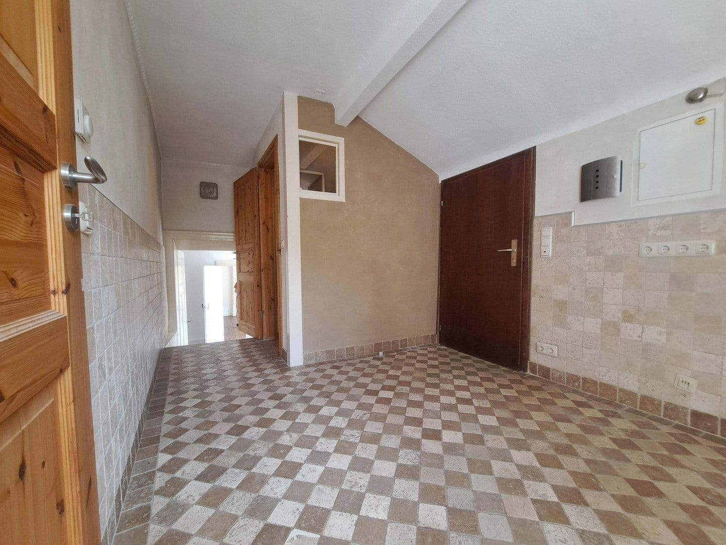 Prenájom bytu 2-izbový 61 m², Wormser Str.33, Oppenheim, Porýnie-Falcko Prenájom bytu 2-izbový 61 m², Wormser Str.33, Oppenheim, Porýnie-Falcko