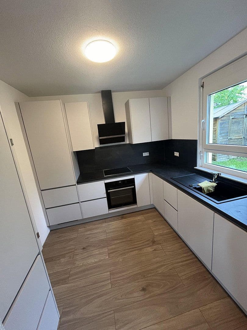 Predaj domu 130 m², pozemok 397 m², Deißlingen, Bádensko-Wurttembersko Predaj domu 130 m², pozemok 397 m², Deißlingen, Bádensko-Wurttembersko