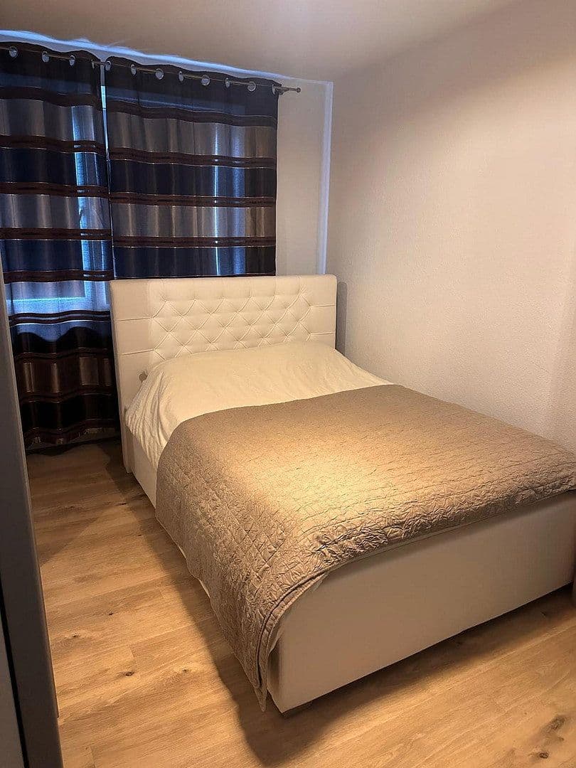 Prenájom bytu 2-izbový 54 m², Hausenerweg 29, Frankfurt - Rödelheim, Hesensko Prenájom bytu 2-izbový 54 m², Hausenerweg 29, Frankfurt - Rödelheim, Hesensko