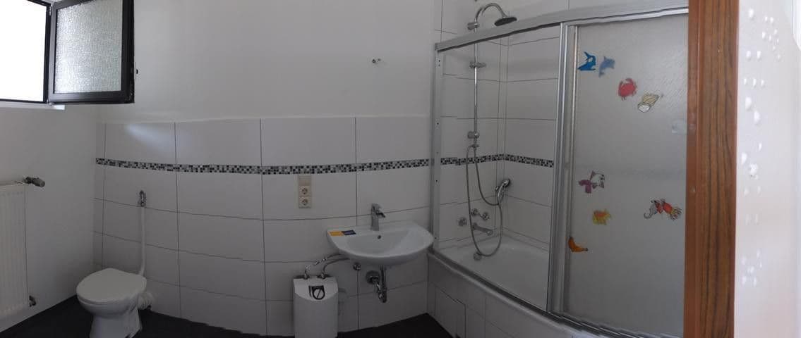 Prenájom bytu 7-izbový 180 m², Hauptstr. 159, Rodalben, Porýnie-Falcko Prenájom bytu 7-izbový 180 m², Hauptstr. 159, Rodalben, Porýnie-Falcko