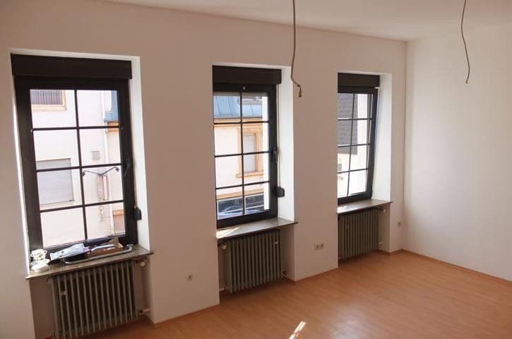 Prenájom bytu 7-izbový 180 m², Hauptstr. 159, Rodalben, Porýnie-Falcko Prenájom bytu 7-izbový 180 m², Hauptstr. 159, Rodalben, Porýnie-Falcko