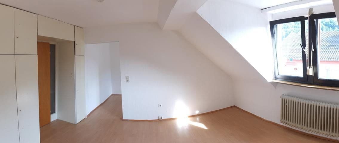 Prenájom bytu 7-izbový 180 m², Hauptstr. 159, Rodalben, Porýnie-Falcko Prenájom bytu 7-izbový 180 m², Hauptstr. 159, Rodalben, Porýnie-Falcko