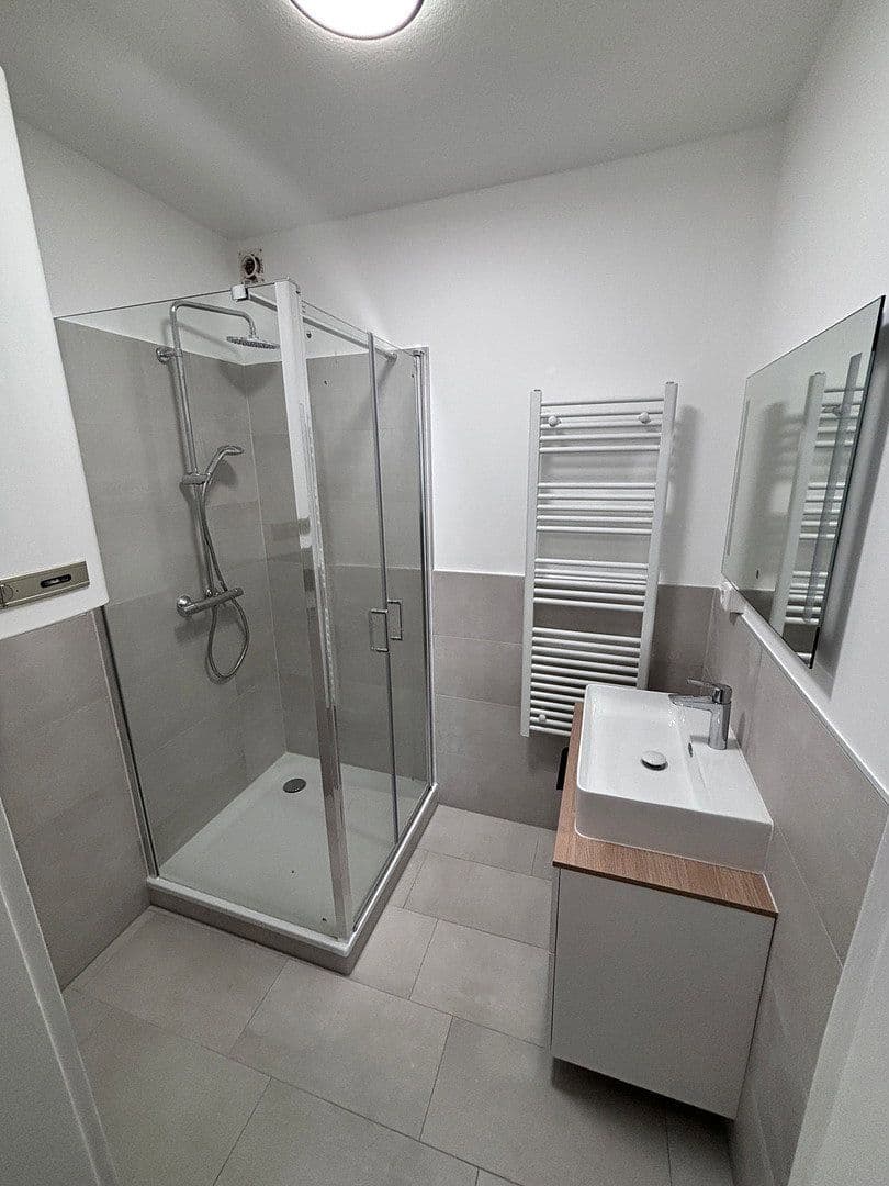 Prenájom bytu 3-izbový 75 m², Lazarettgasse 34, Graz, Štajersko Prenájom bytu 3-izbový 75 m², Lazarettgasse 34, Graz, Štajersko